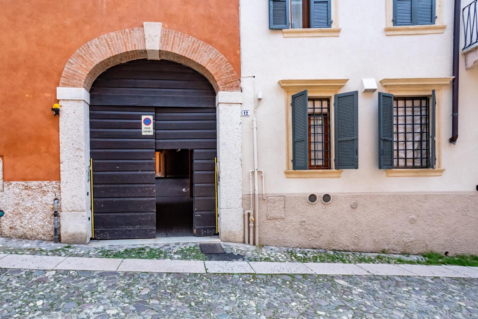 Teatro Romano Garden Apartment Verona Exterior photo